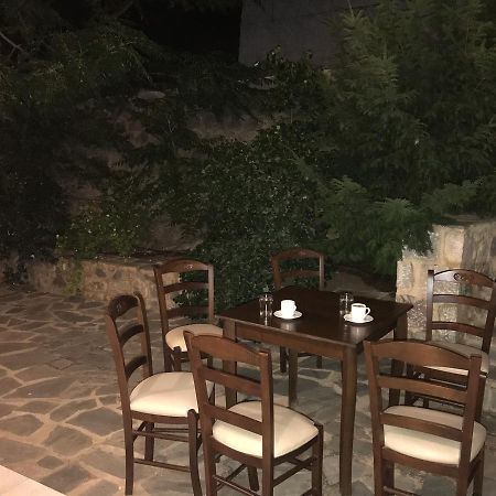 Xenonas Nikia Hotel Yerakion Exterior photo